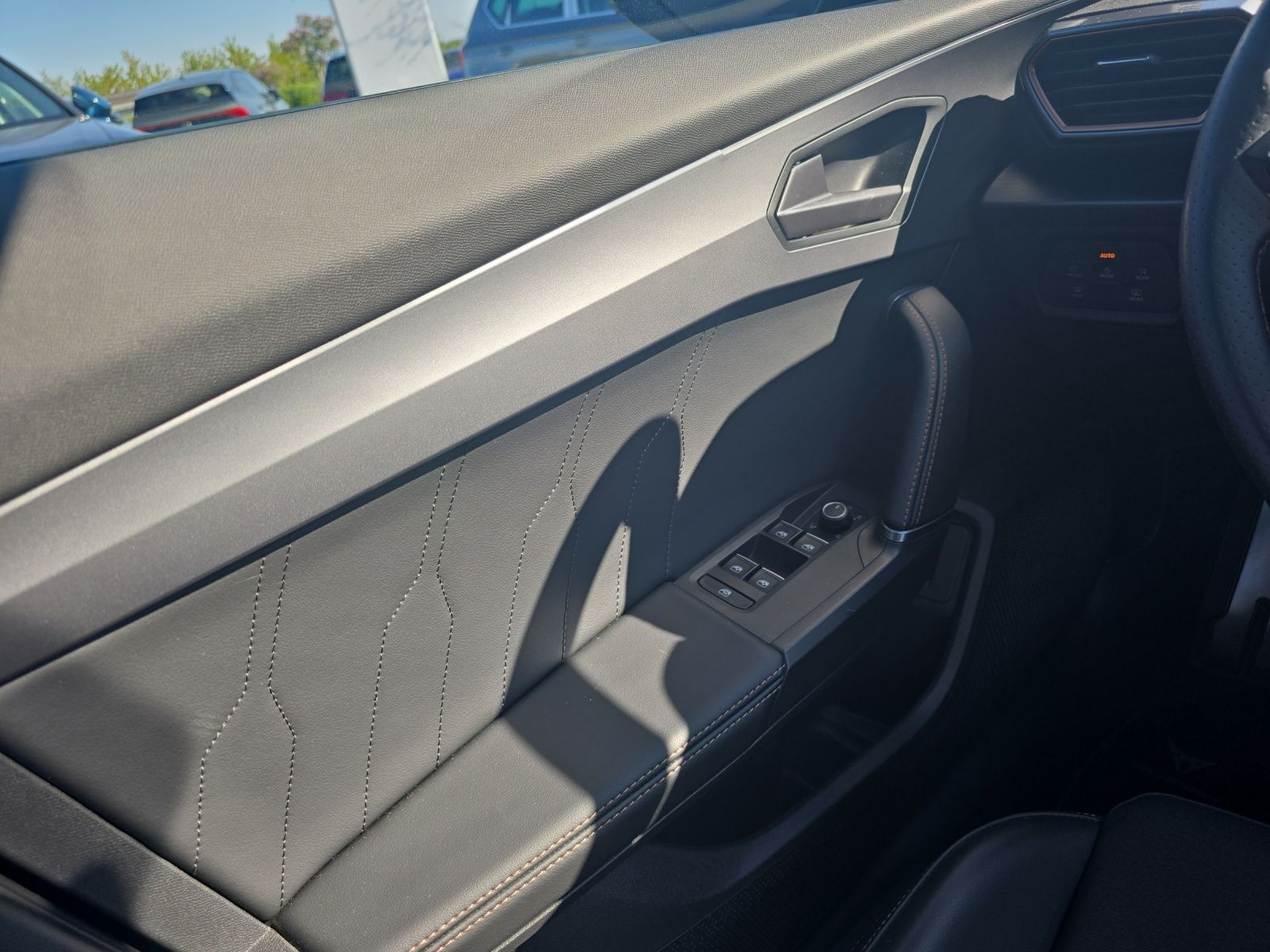 Fahrzeugabbildung CUPRA Formentor Basis 1.5 TSI DSG ACC KAMERA PANORAMAD