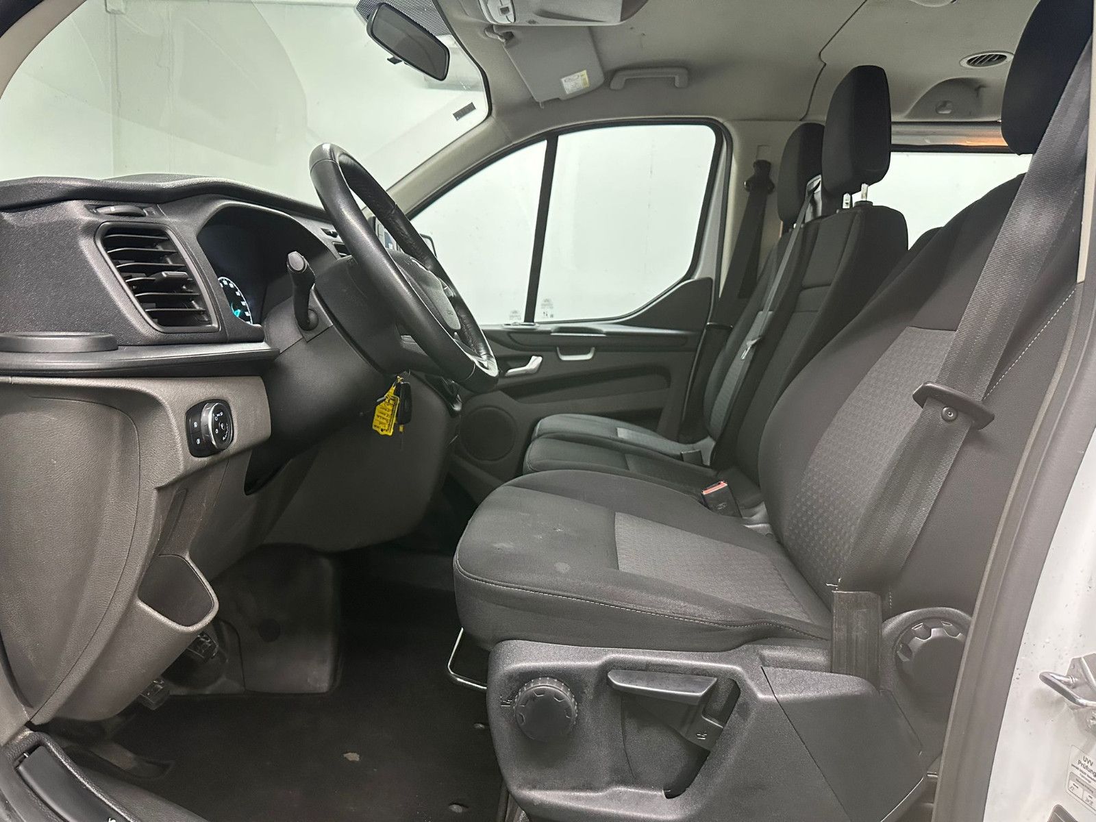 Fahrzeugabbildung Ford Transit Custom *9-SITZE*2xKLIMA**AHK*