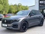 Volkswagen Touareg R-Line 4Motion BlackPaket/PANO/Dyau/VOLL - Volkswagen Touareg: Black