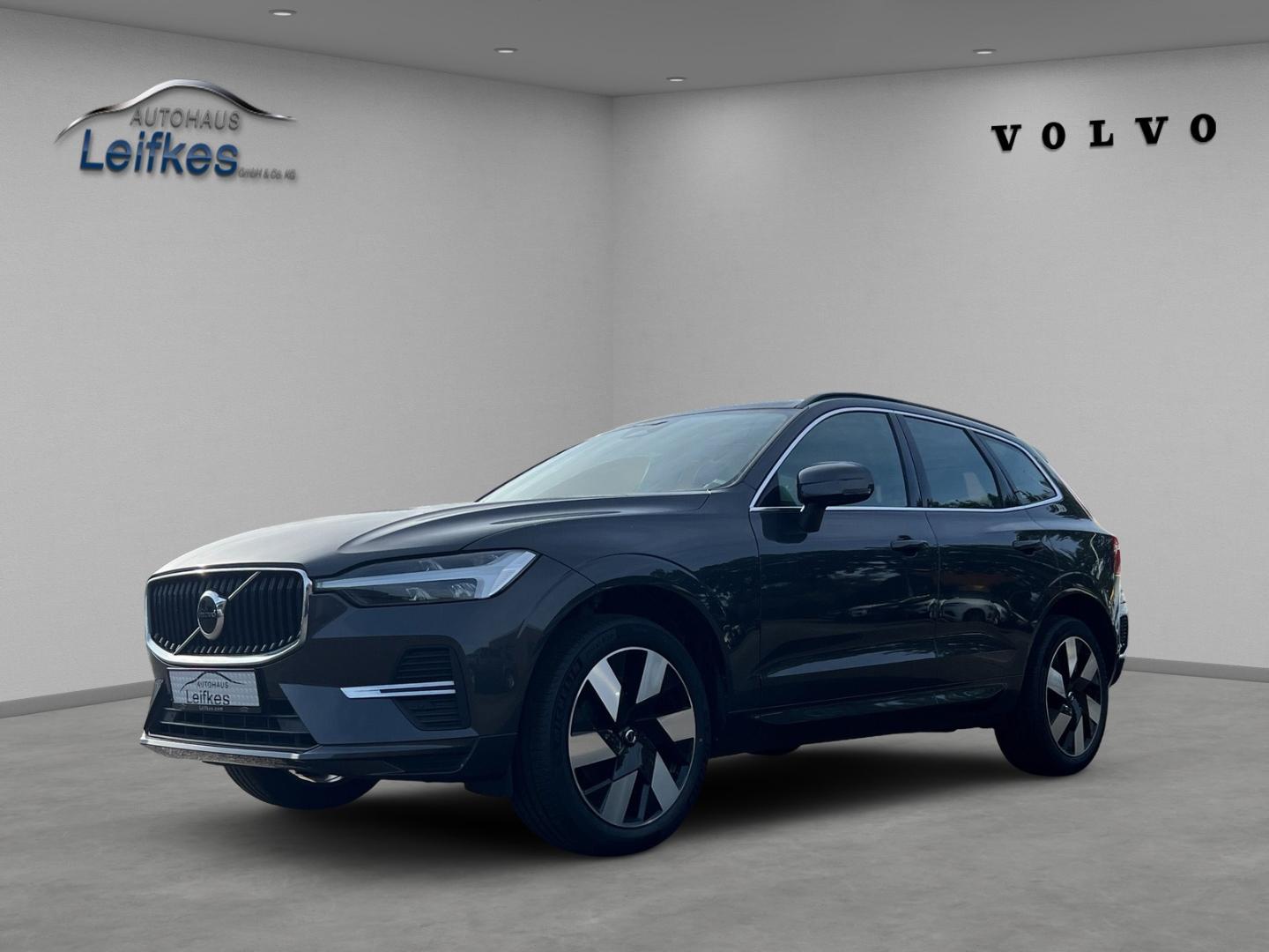 Volvo XC60 B4 D Core 2WD StandHZG AHK Standh. ACC Rück