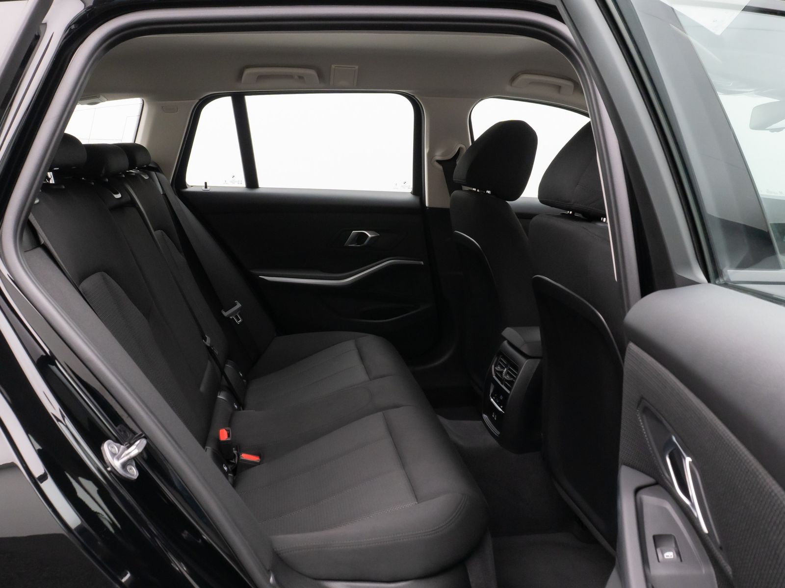 Fahrzeugabbildung BMW 318i Kamera DAB CockPit+ Alarm Geschwindigkeitsr