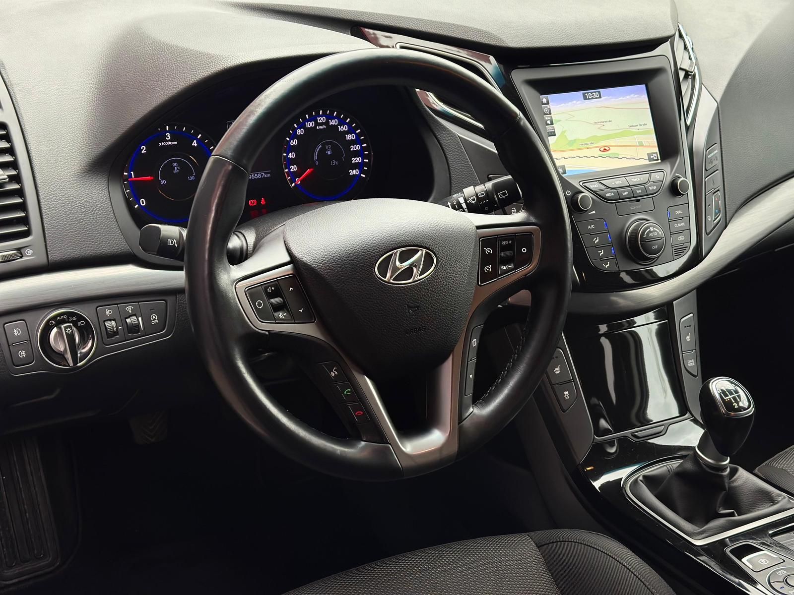 HYUNDAI i40 1.6CRDi SPACE* SHZ#LH#TEMPO#NAVI#PDC#CAM#DAB - Image 21