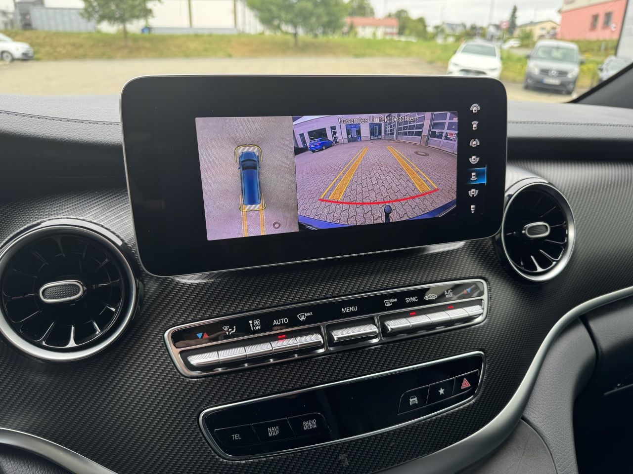 Fahrzeugabbildung Mercedes-Benz V 250d Avantgarde Ed. lang 4x4 AMG*Distronic*AHK