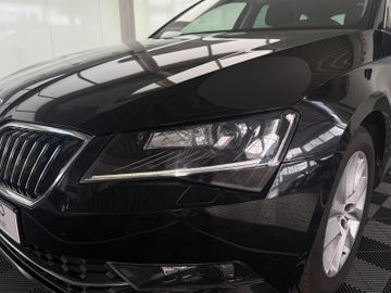 Skoda Superb COMBI 2.0 TDI DSG XENON NAVI ACC AHK