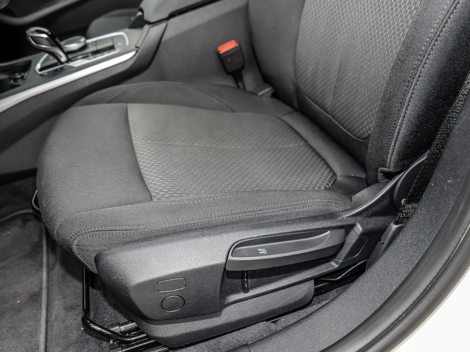 BMW 118 i NAVI LED PDC V+H DAB Tempomat Sitzheiz., миниатюра 22
