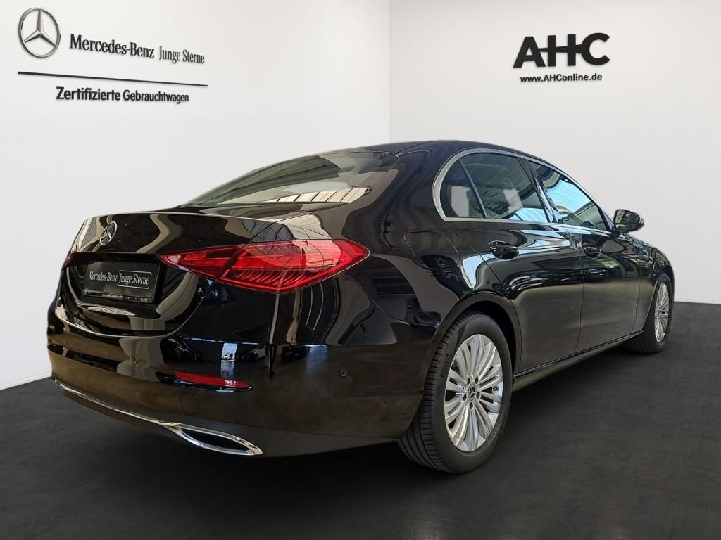 Fahrzeugabbildung Mercedes-Benz C 180 Avantg. Totwi. Memo Navi LED SHZ Ambie.