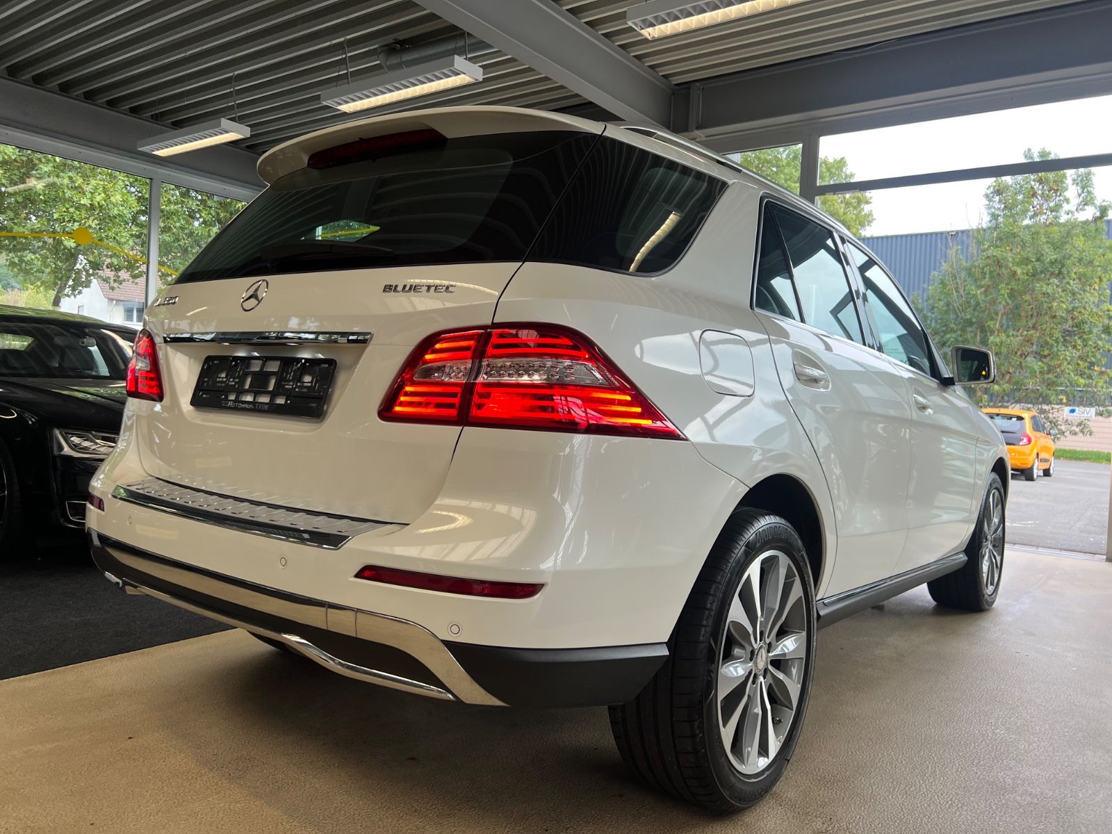 Fahrzeugabbildung Mercedes-Benz ML 350 d BlueTec 4Matic * 1.HAND * GEPFLEGT *