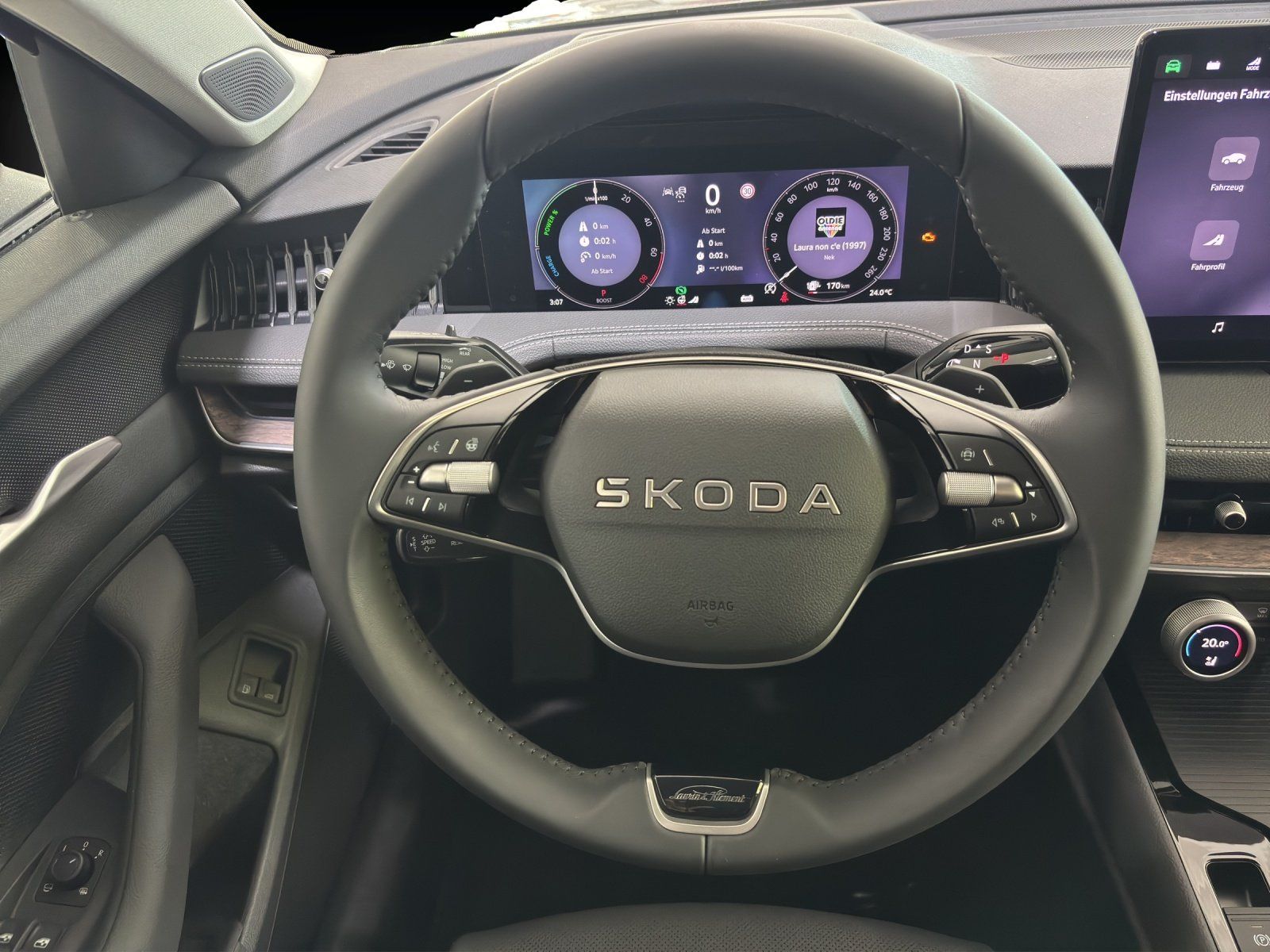 Fahrzeugabbildung SKODA Superb Combi L&K 1,5 TSI iV 150 kW DSG