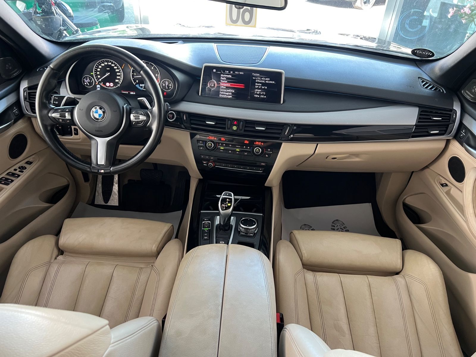 Fahrzeugabbildung BMW X5 xDrive 30 d M Sport Paket *PANO*SOFT-CLOSE*
