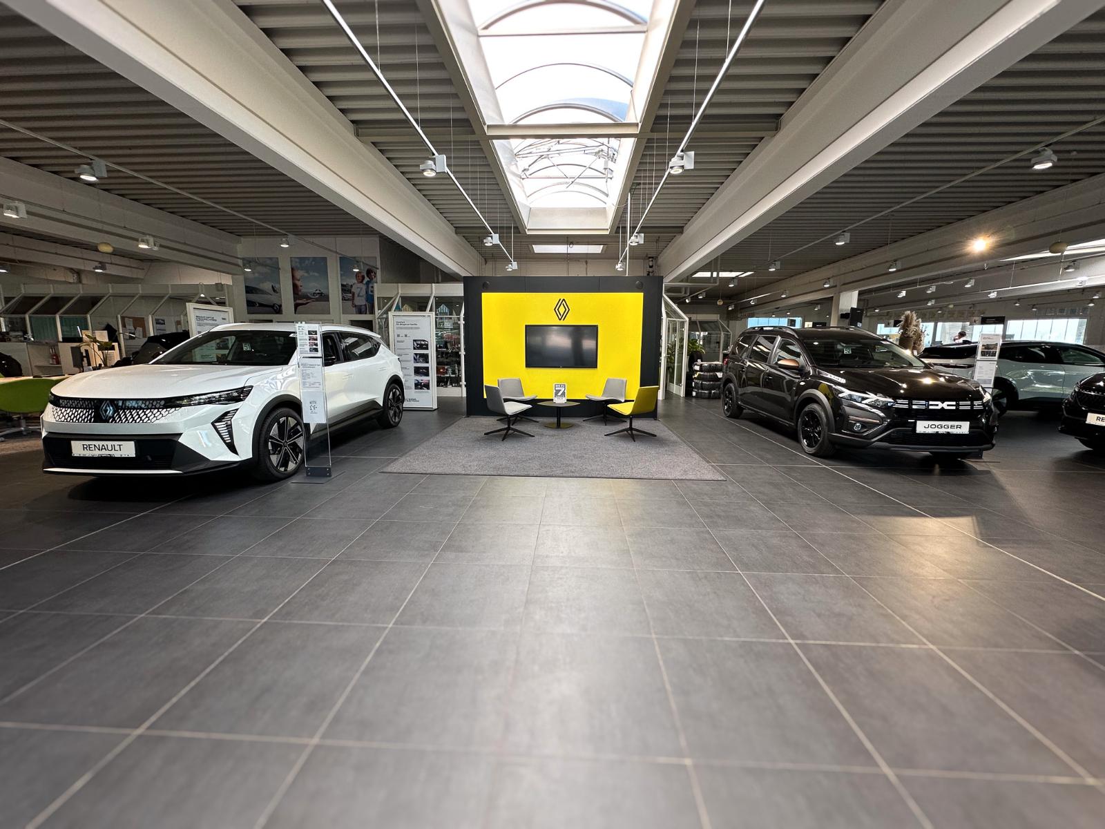 showroom-image-top