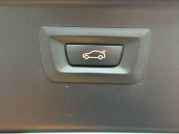 BMW 520 d xDrive Touring*PANO*LED*NAVI*HUD*KAMERA