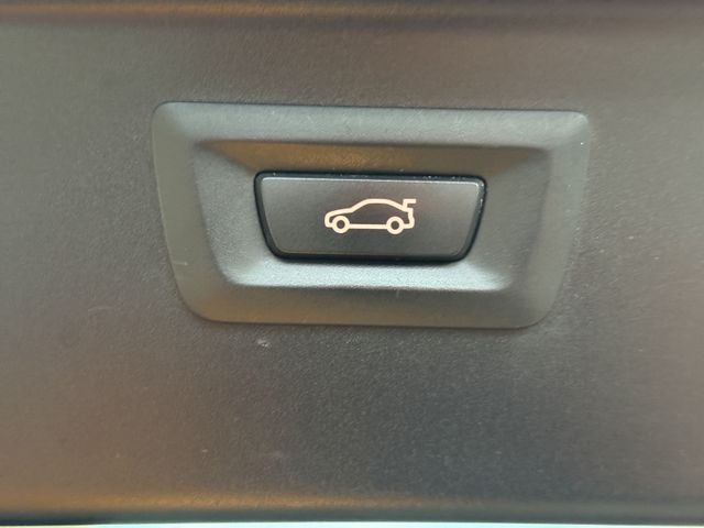 BMW 520 d xDrive Touring*PANO*LED*NAVI*HUD*KAMERA