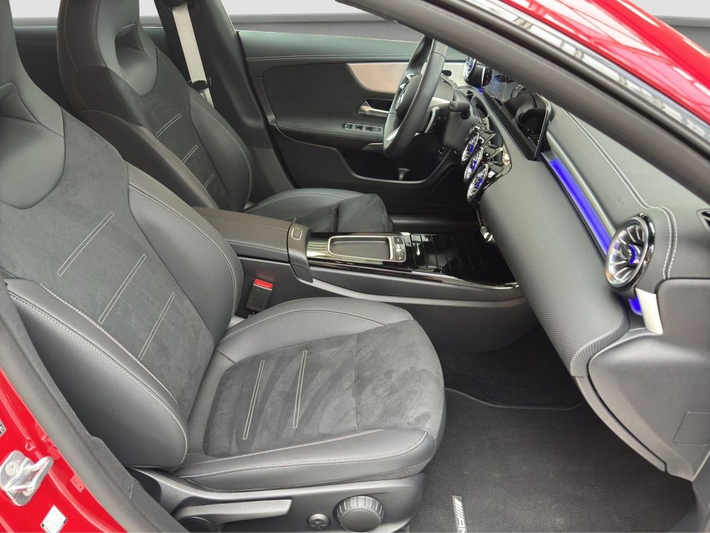 Fahrzeugabbildung Mercedes-Benz CLA 200 d Shooting Brake AMG Line*NightPaket*LED