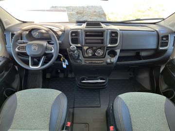 Sunlight A 68 6 Personen Camper 