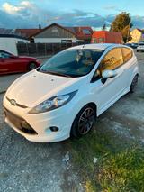 Ford Fiesta ja 8 - Ford Fiesta JA8 mit Benzin-Antrieb