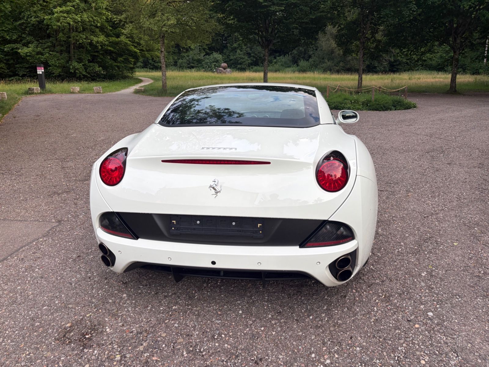 FERRARI California 11