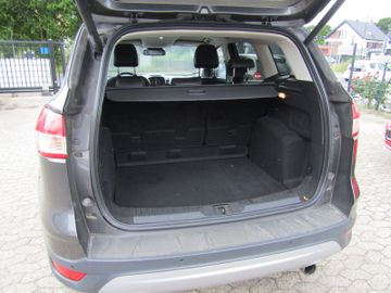 Ford Kuga - 10