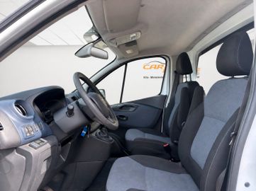 Opel Vivaro - 11