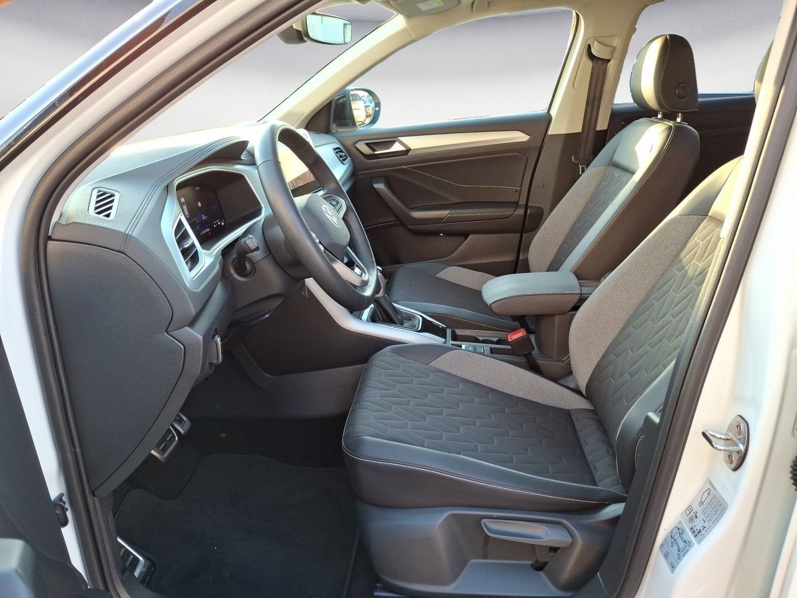 Volkswagen T-Roc - Bild 8