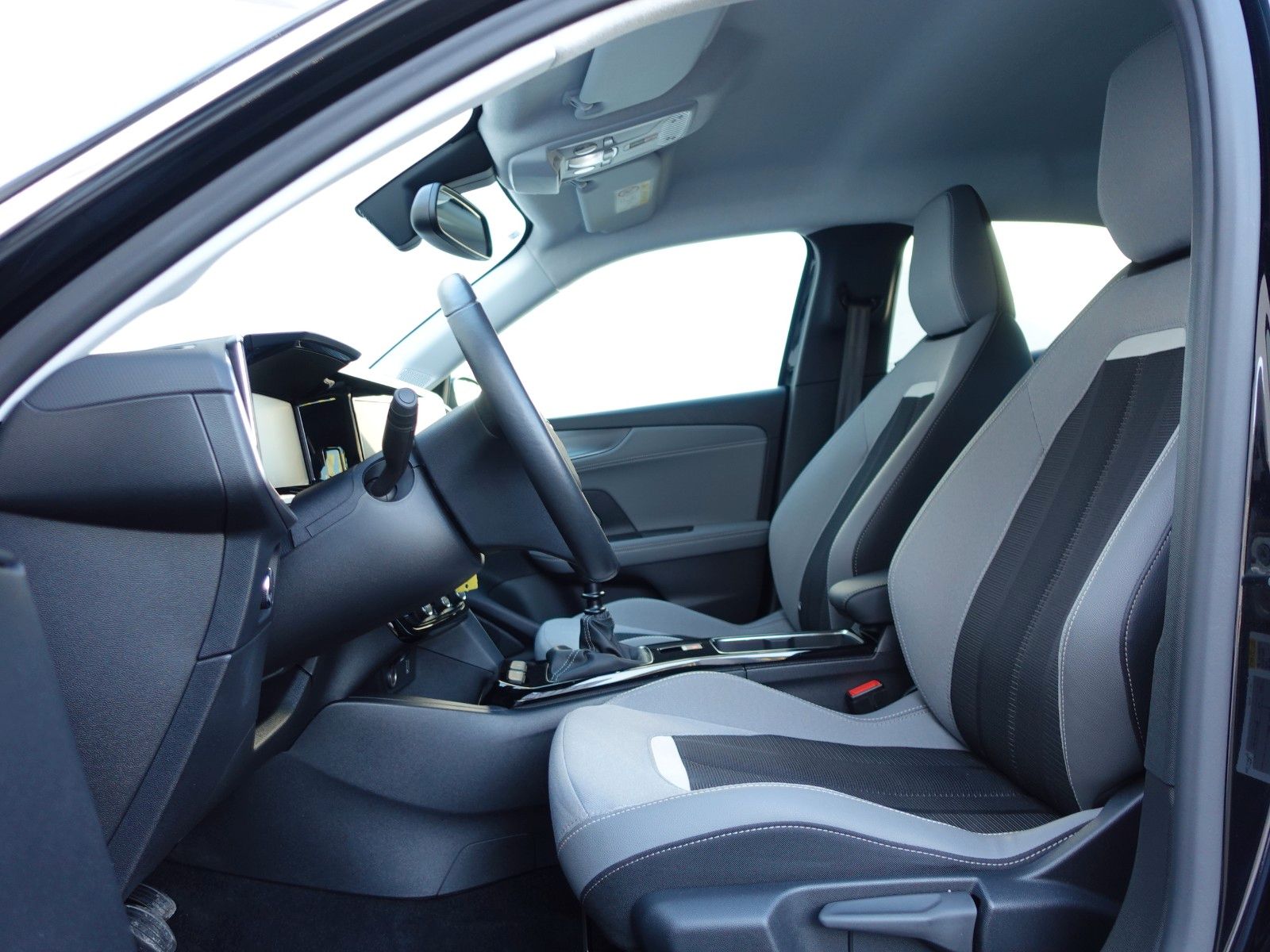 Fahrzeugabbildung Opel Mokka Elegance 1.2T,10"Navi,Kamera,ActiveDrive