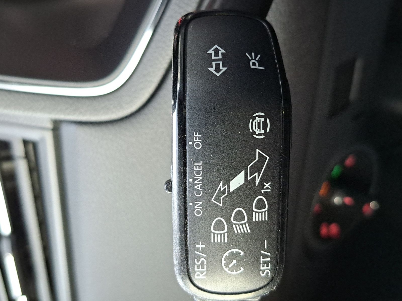 Arona FR 1.5 TSI Klimaauto Navi SHZ PDC Kamera