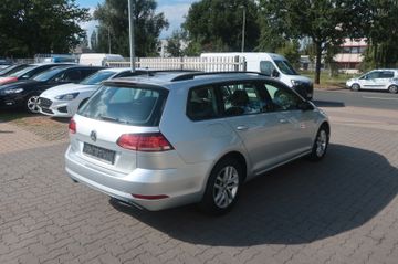 Volkswagen Golf - 5