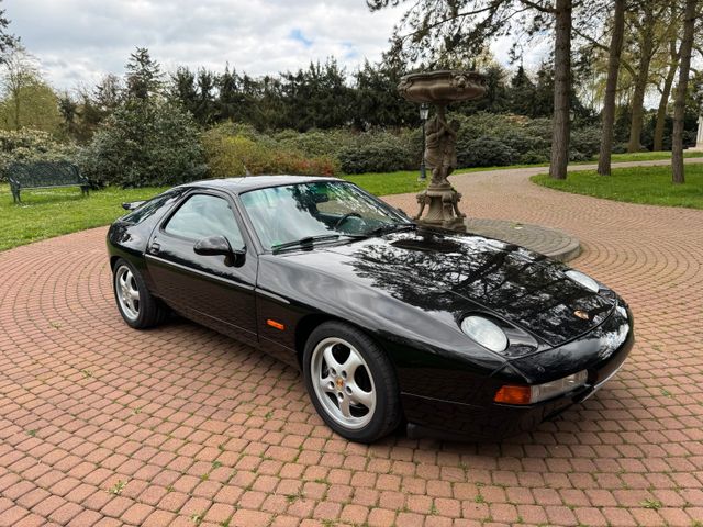 Porsche 928 GTS Automatik