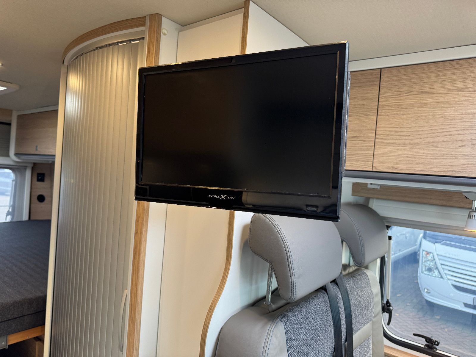 Fahrzeugabbildung Sunlight Cliff 640 FIAT EINZELLBETTEN TV KAMERA 18 ZOLL