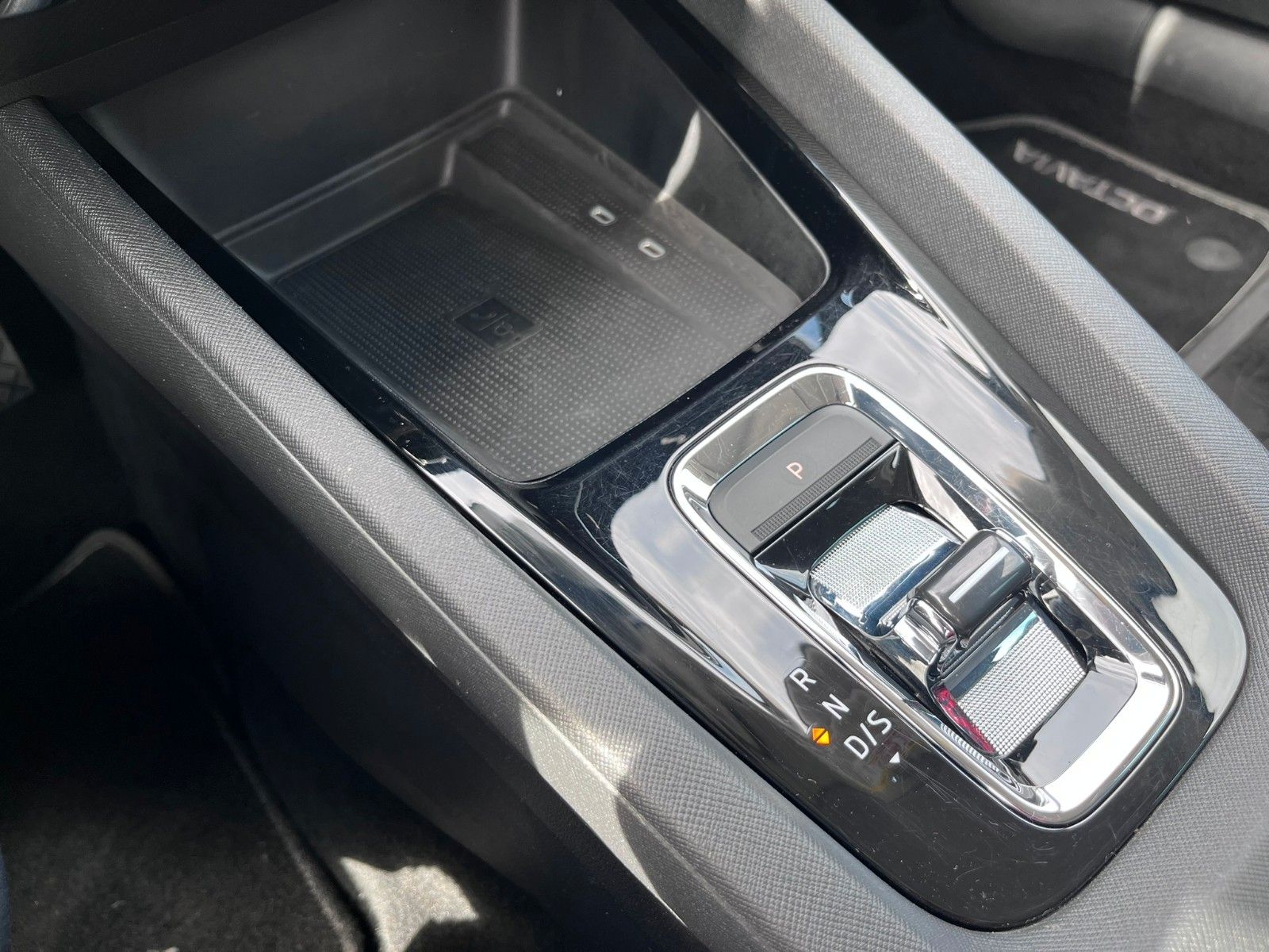 Fahrzeugabbildung SKODA Octavia Combi Style elekt. Sitze virtual  uvm.