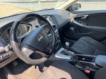 Volvo V40 - 8