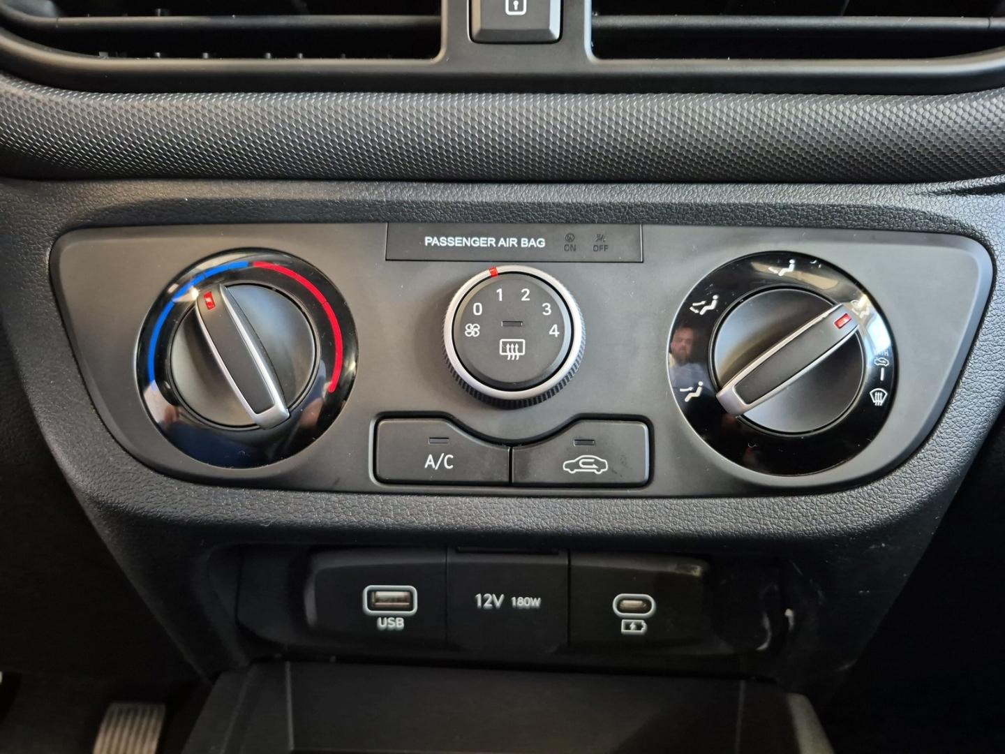Hyundai i10 1.0 MT Jubile Plus SHZ Klima Navi + Kamera