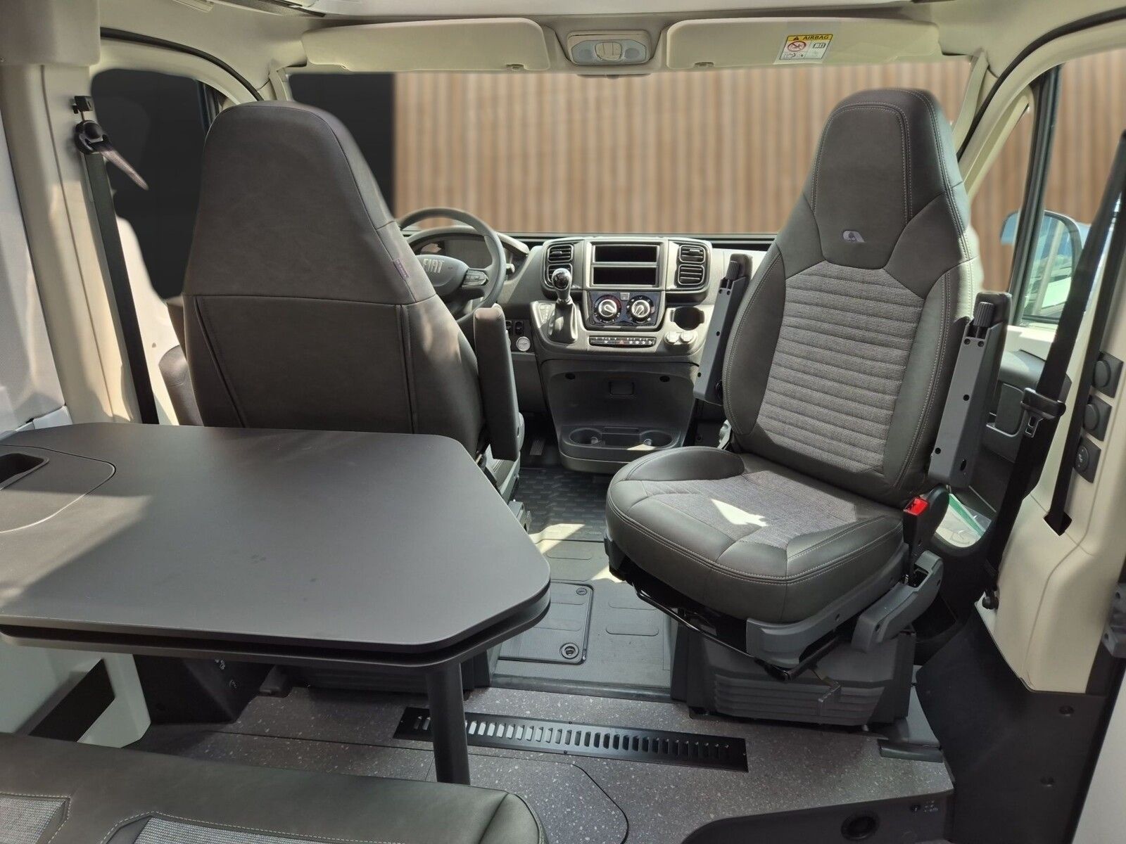 Fahrzeugabbildung Adria Twin Supreme 600 SPB Luftfeder,Dachklima,Pano
