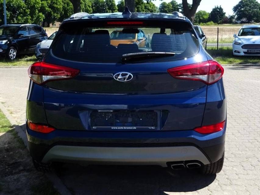 Fahrzeugabbildung Hyundai Tucson 1,6 Trend Navi RFK