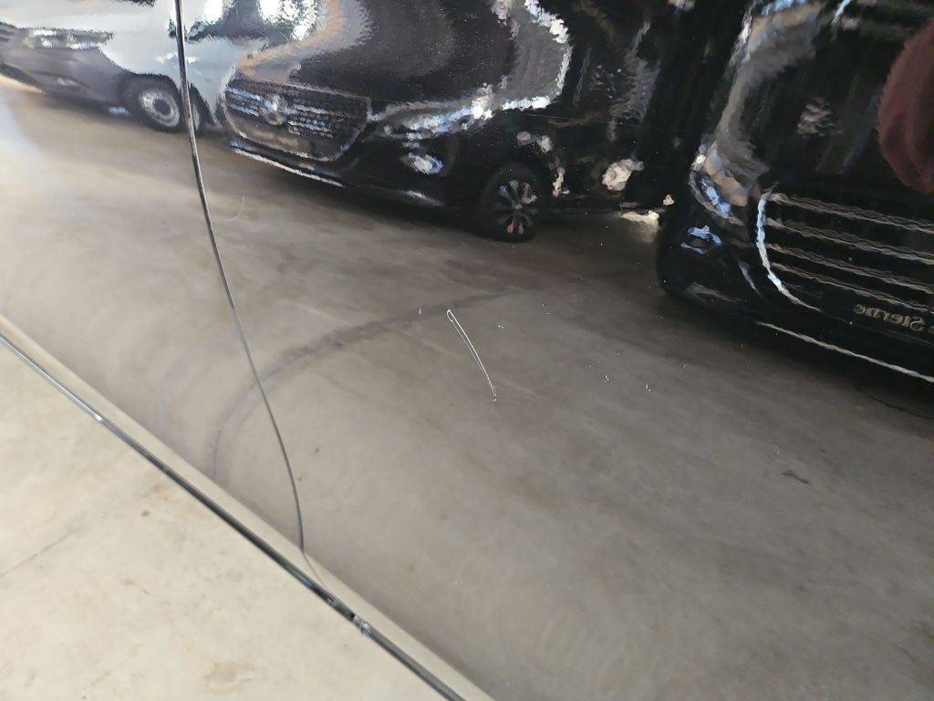 Fahrzeugabbildung Mercedes-Benz V 300 d Avantgarde extralang 4x4 8 Sitze ele. ST