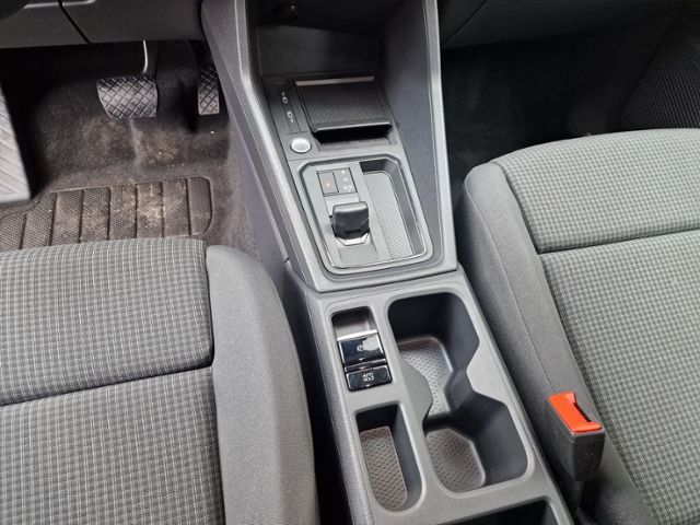 Fahrzeugabbildung Volkswagen Caddy Maxi Diesel DSG Taxi Rollstuhlrampe