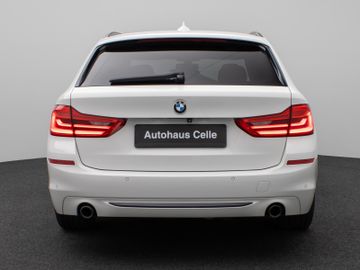 Fahrzeugabbildung BMW 520d SportLine Kamera Panorama HUD H/K AHK LED