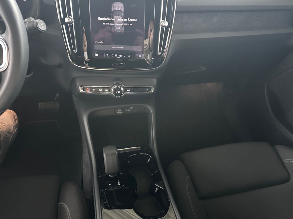 VOLVO XC40 Recharge 69 kWh Single Motor Core VOLVO XC40 Recharge 69 kWh Single Motor Core