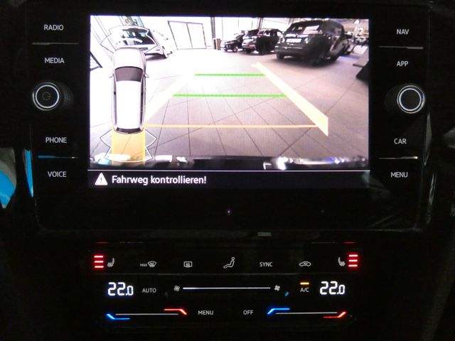 Passat Variant 2.0 TDI Elegance AHK NAVI MATRIX