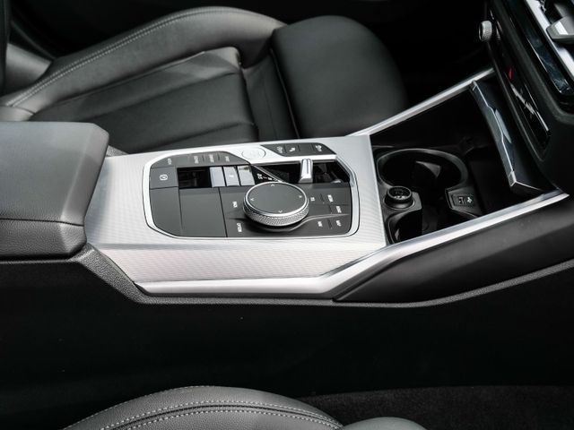 BMW 330, 2023 — 18