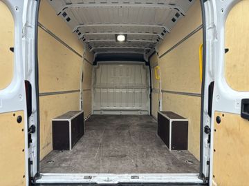 Fotografie des Opel Movano 2.2 BlueHDi 140 L4H2 Navi