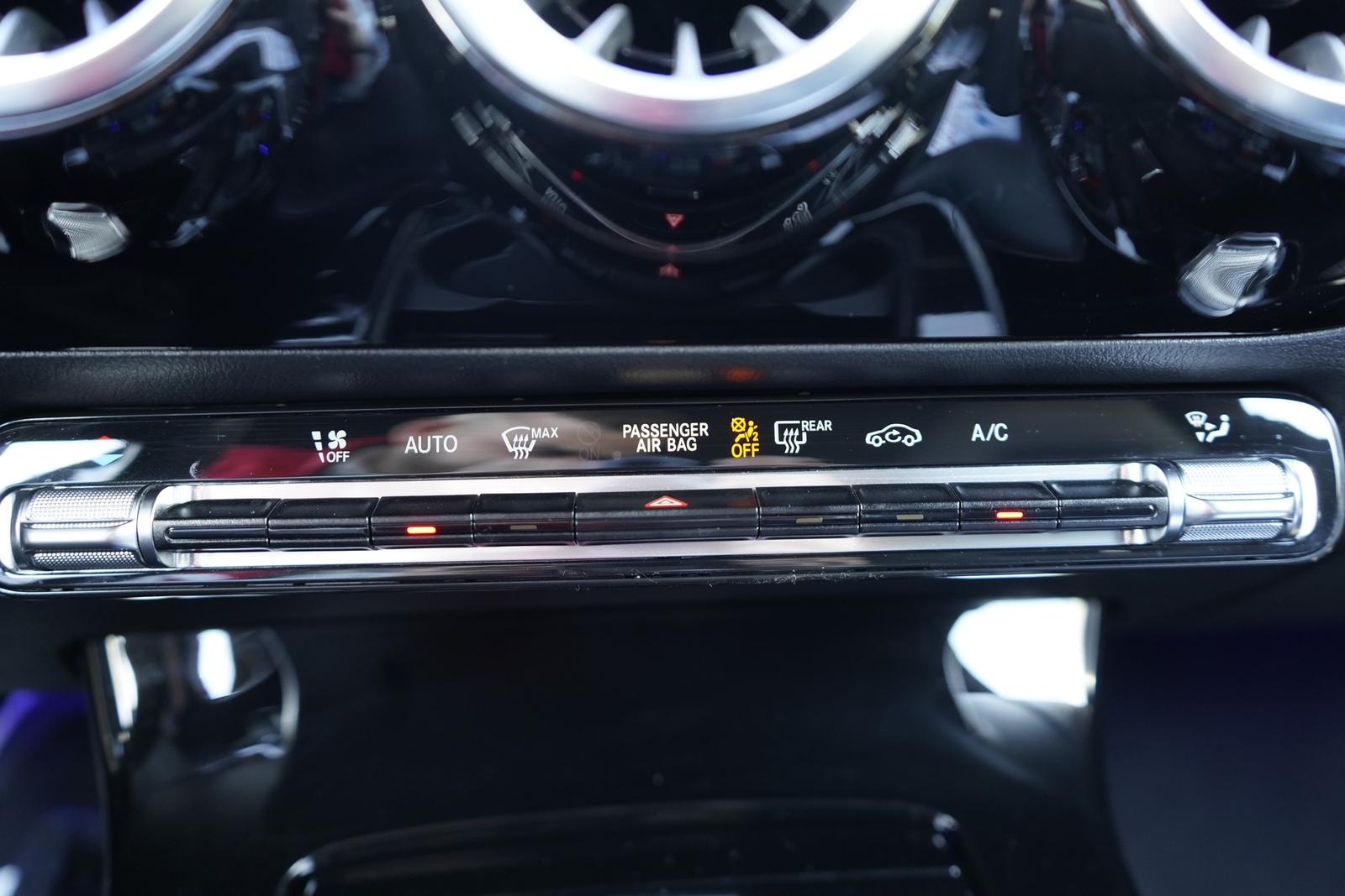 Mercedes-Benz CLA SB AMG Line LED Navi Alcantara Keyless, миниатюра 20