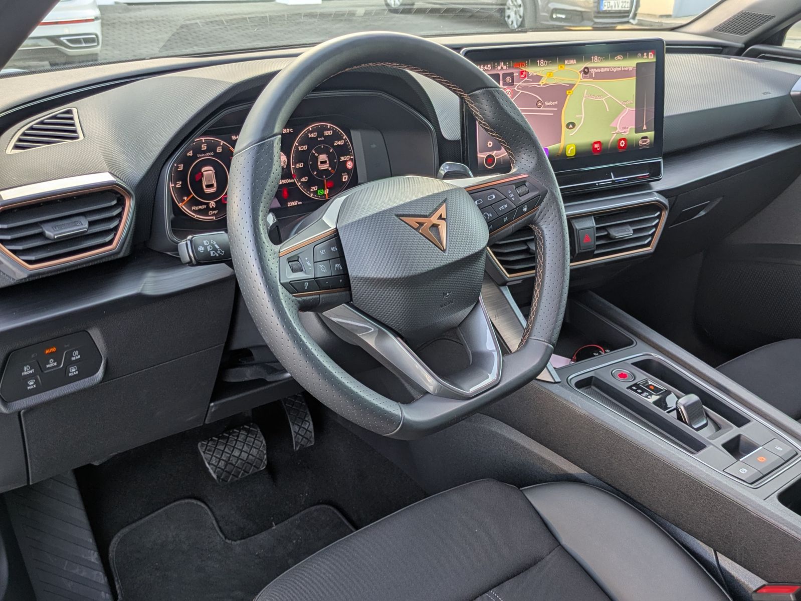 Fahrzeugabbildung CUPRA Leon 1.5 eTSI DSG MATRIX-LED*ACC*APP*KAMERA*18"