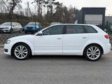 Audi A3 Sportback 1.6 TDI Ambition*NAVI*TEMPO*SHZ*TEL - Audi A3 aus 2011: Ambition