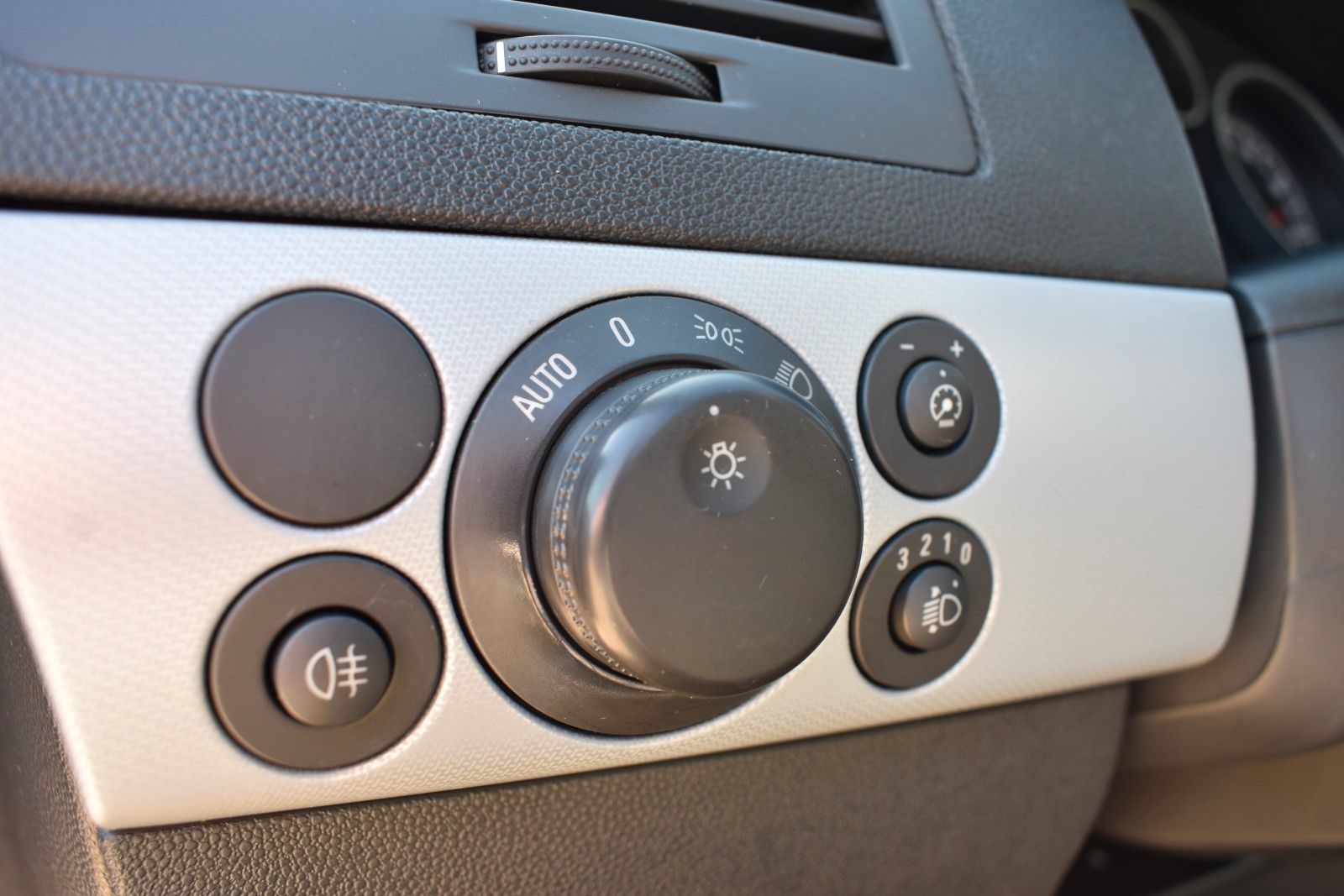 Fahrzeugabbildung Opel Astra H Caravan Edition TEMPOMAT/KLIMA/PDC