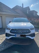 Mercedes-Benz GLA 250 DCT - - Mercedes-Benz GLA 250: Von Privat