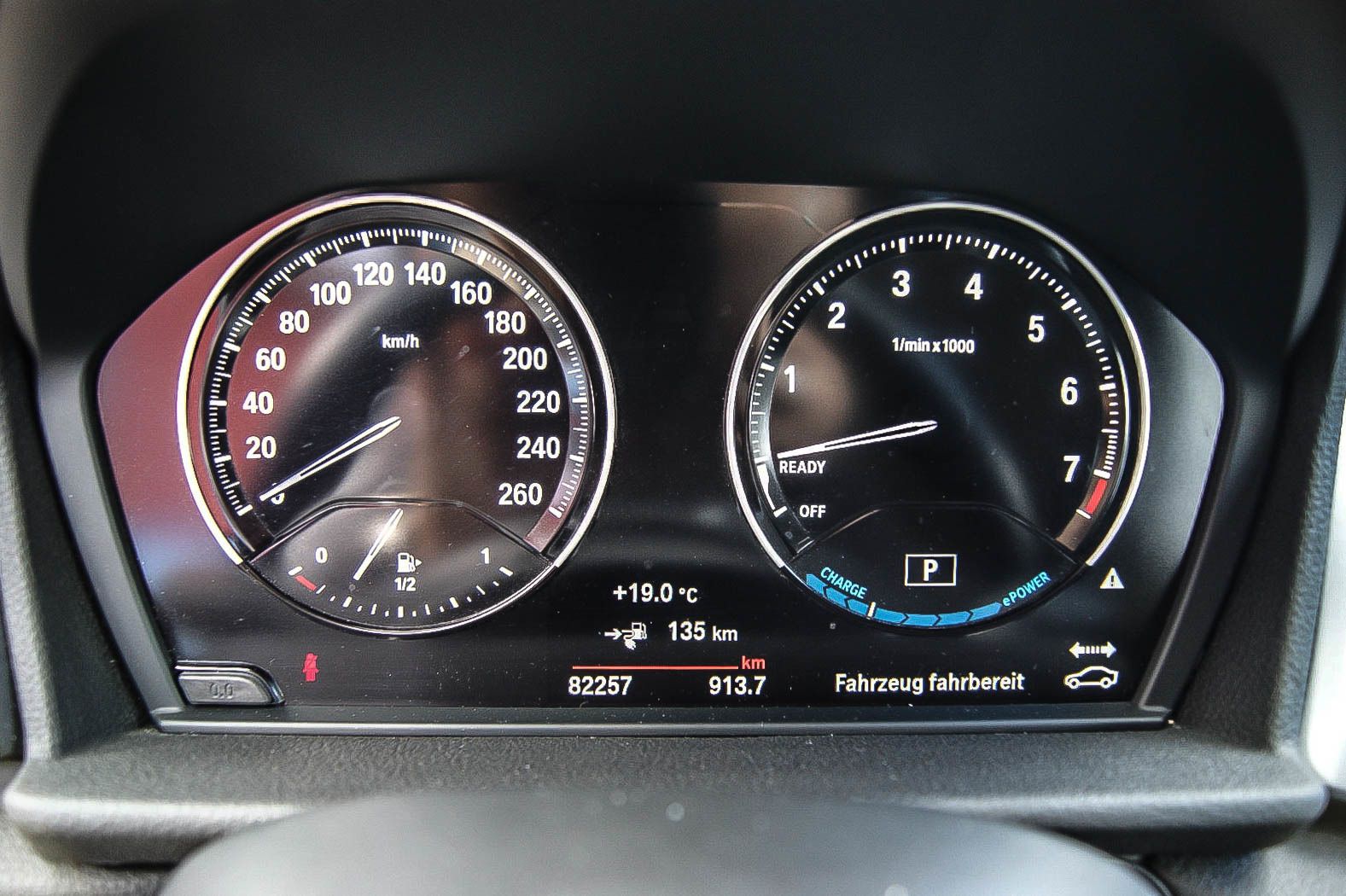 Fahrzeugabbildung BMW 225 xe Advantage Aut LED-SCHEINWERFER SIHZG PARK