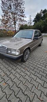 Mercedes-Benz Mercedes 190 E - Mercedes-Benz 190 Gebrauchtwagen in Frankfurt