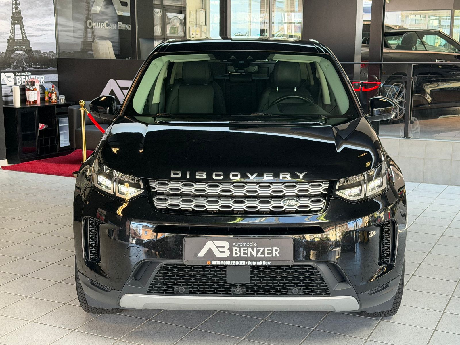 Fahrzeugabbildung Land Rover Discovery Sport S /PANORAMA/HUD/KAMERA/ACC