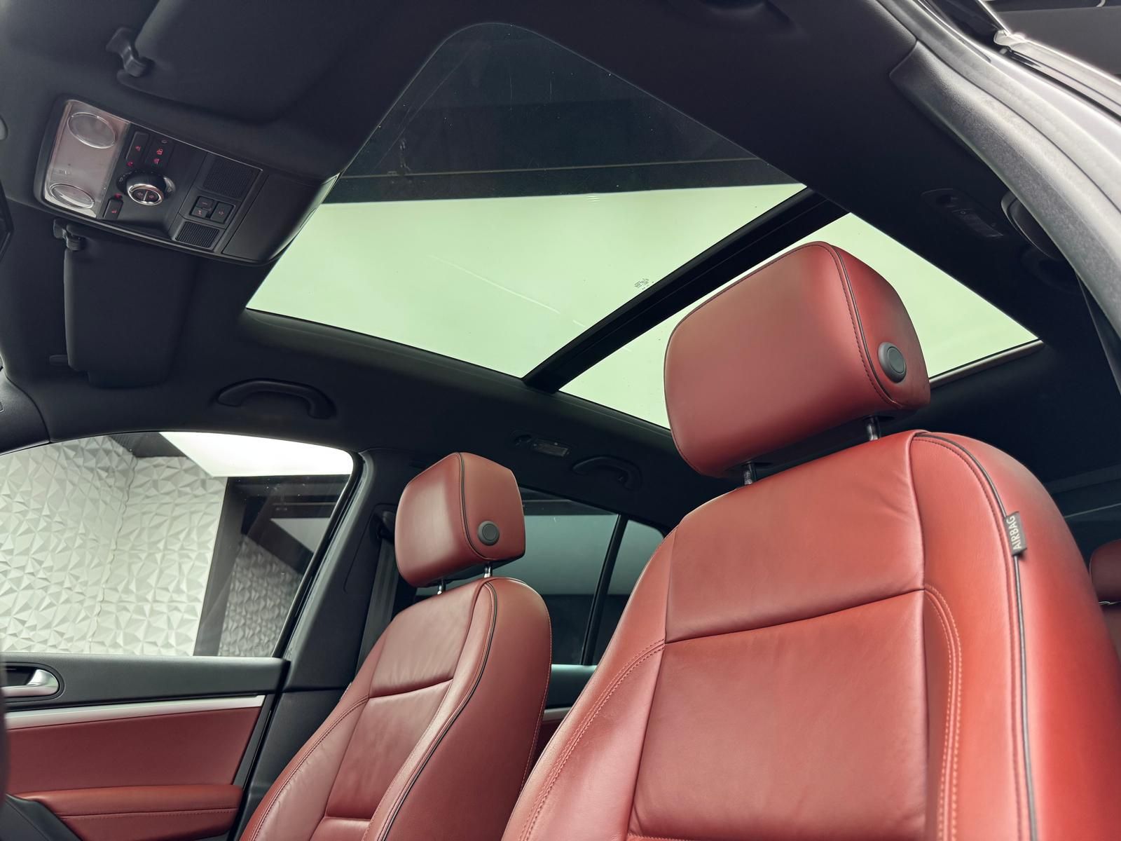 Fahrzeugabbildung Volkswagen TIGUAN 2.0 TDI R-LINE/4MOTION/STHZ/AHK/PANO/DYNA