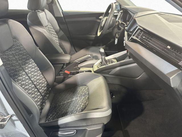 A1 Sportback 30 TFSI ADVANCED PDC+VCP+TEMPOMAT+S